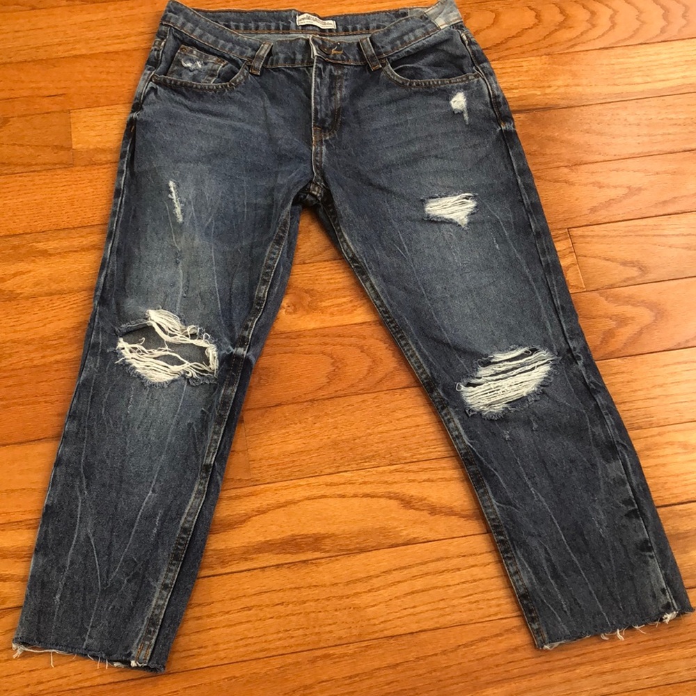 Zara Woman premium denim collection distressed  jeans capri in size 4